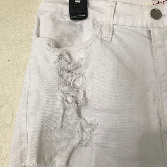 Vibrant short size L - Picture 3 of 5